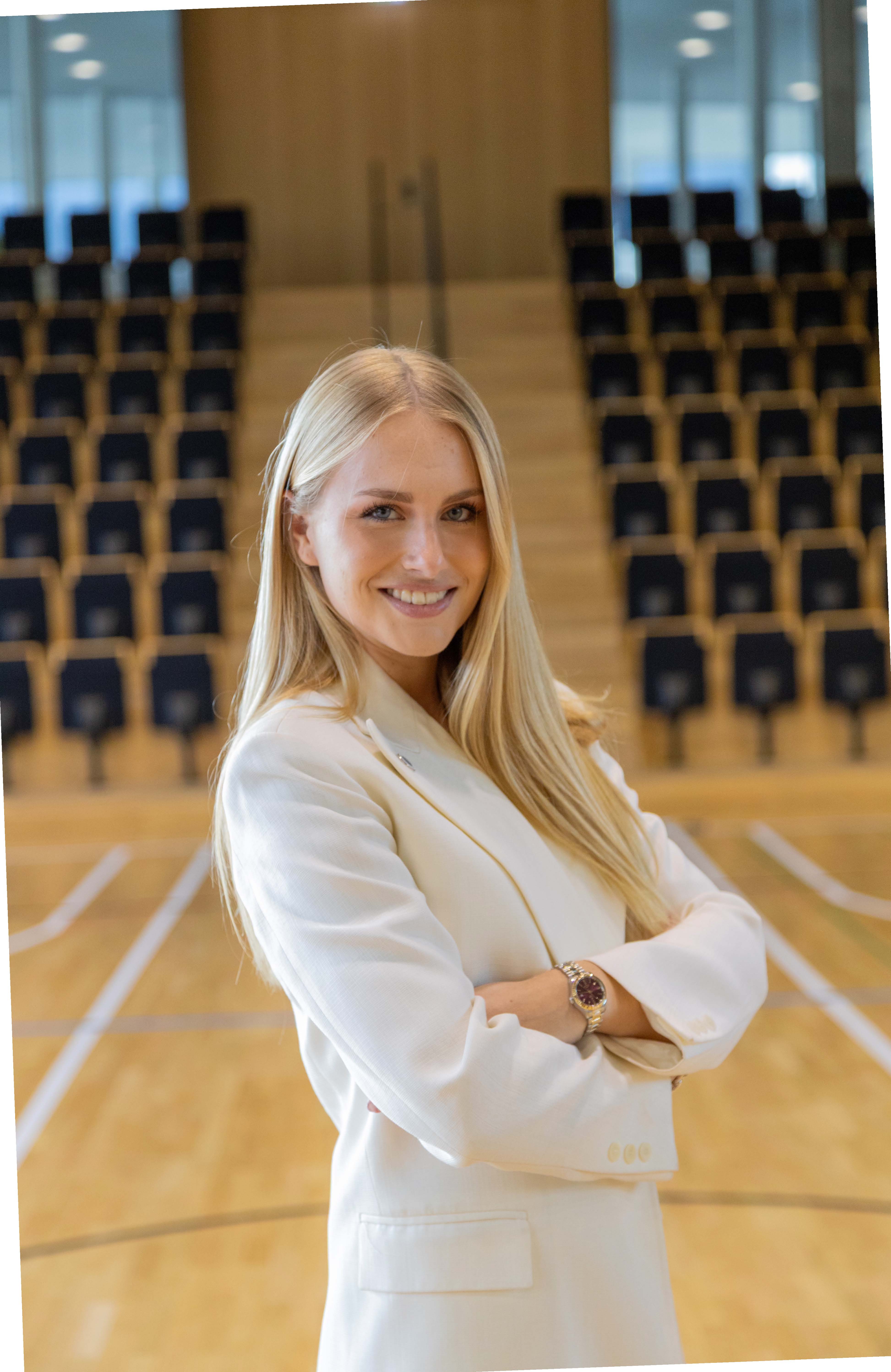 Manon Official picture BOSC6 SC