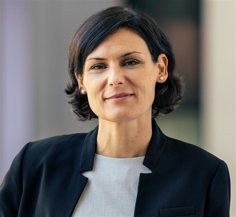 Portrait Ines Blal 2022 - vertical - Small